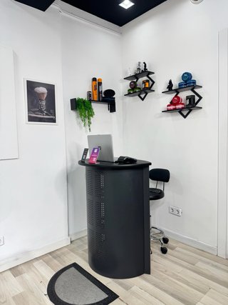 Traspaso de Barberia en el Centro de Barcelona