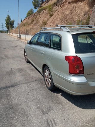 Toyota Avensis 2004