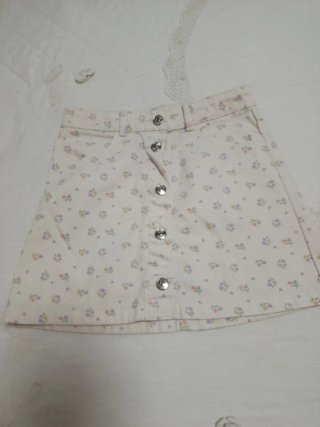 Falda vaquera niña estampada talla 10 años.