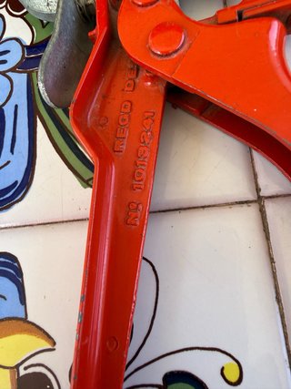 Pistola de silicona roja