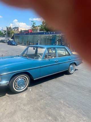 Mercedes-Benz W115 1980