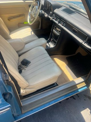 Mercedes-Benz W115 1980