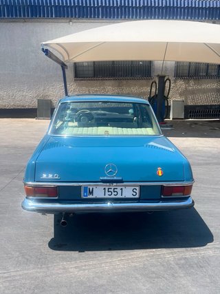 Mercedes-Benz W115 1980