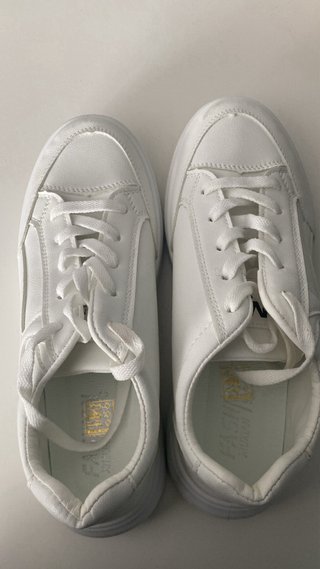 Zapatillas blancas casuales