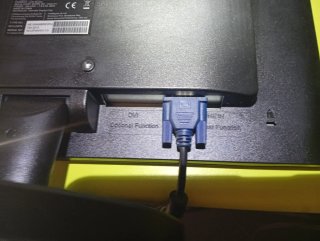 Ordenador Dell Negro y Monitor