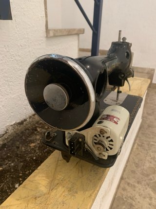 Máquina de coser ALFA vintage hierro