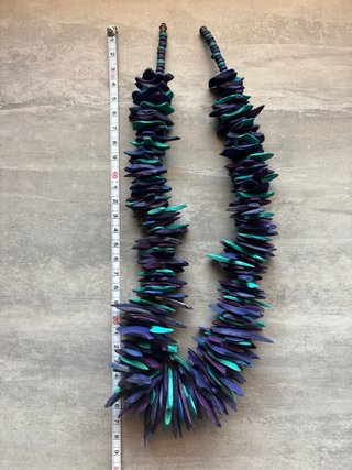 Collana legno artista italiana viola blu
