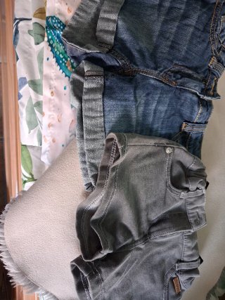 Pantalones cortos vaqueros y grises T4-5