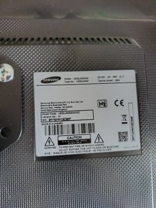 Samsung UE32J4000AW 32 Pantalla Dañada + Soporte