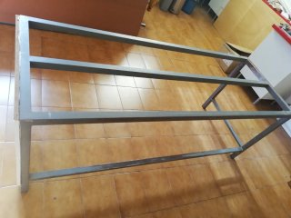 Estructura metálica soldada para mesa