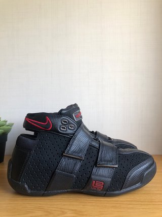 Zapatillas Nike Zoom LeBron Negras