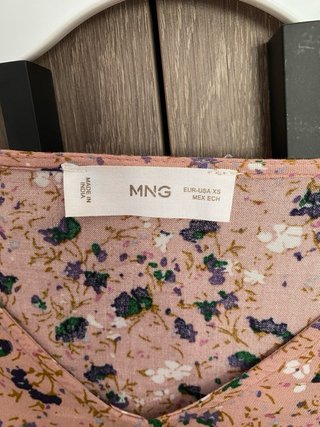Crop top rosa floral Mango