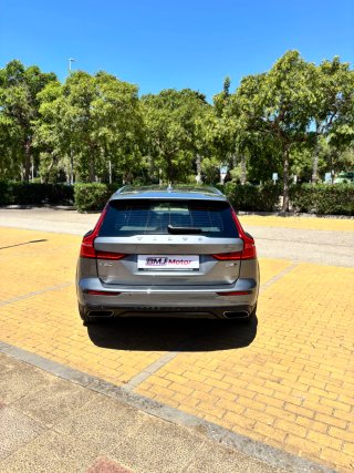 Volvo V60 Cross Country B4 2021