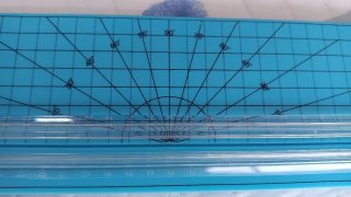 Cizalla para papel azul