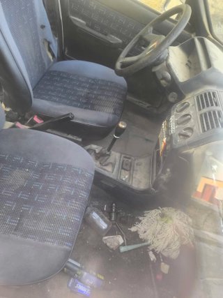 Coche Peugeot 5 Puertas,