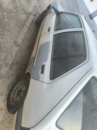 Coche Peugeot 5 Puertas,