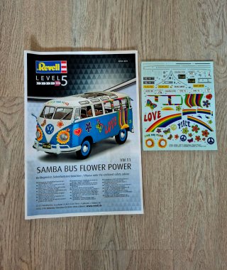 Maqueta Revell VW T1 Samba Bus 1:24.