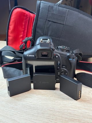 Canon EOS 2000D