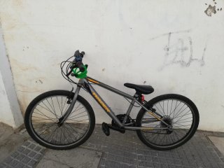 3 Bicicletas Montaña GT Upland