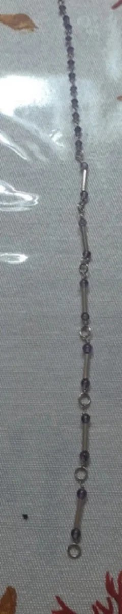 Braccialetto con perline viola e argento