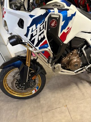 Honda Africa Twin Adventure 2024