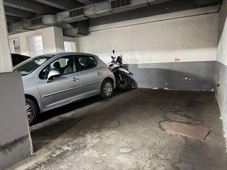 Garaje en venta en La Nova Esquerra de l'Eixample en Barcelona