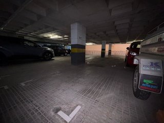 Garaje en venta en La Nova Esquerra de l'Eixample en Barcelona