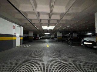 Garaje en venta en La Nova Esquerra de l'Eixample en Barcelona