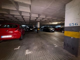Garaje en venta en La Nova Esquerra de l'Eixample en Barcelona