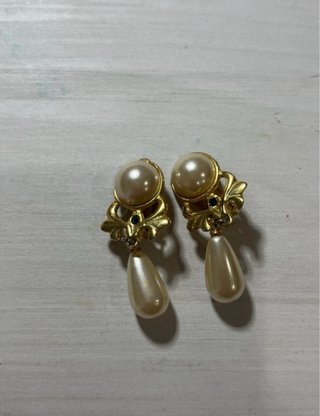 Conjunto de pendientes clip dorados