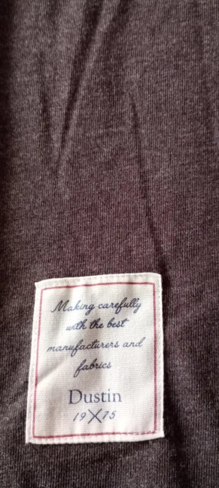Camiseta Dustin Hombre XL Gris nueva con etiquetas