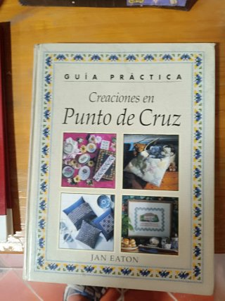 Lote de libros tiene ya sus años son para niños