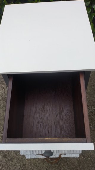 Cajonera restaurada mimbre y madera