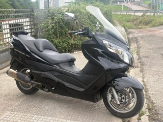Suzuki Burgman 400 Negra