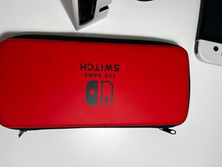 Nintendo Switch OLED Blanca y Negra