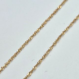 Cadena de oro de 18k. Singapour. Peso 1gr.39cm.