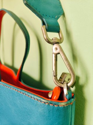 Bolso Jackie Smith Piel Azul/Rojo