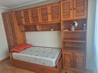 Dormitorio madera pino completo