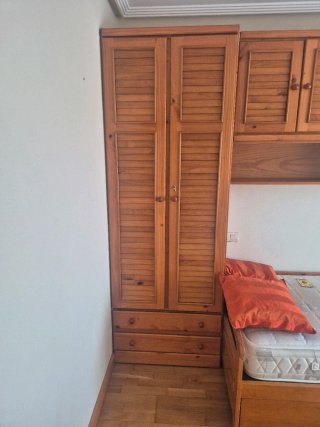 Dormitorio madera pino completo