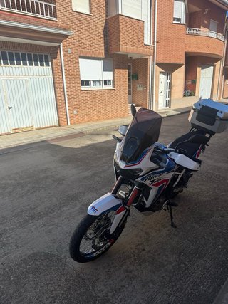 Honda CRF 1100L Adventure Tricolor