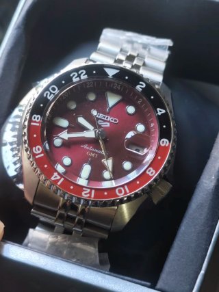 Reloj Seiko 5 Sports GMT Edición Limitada