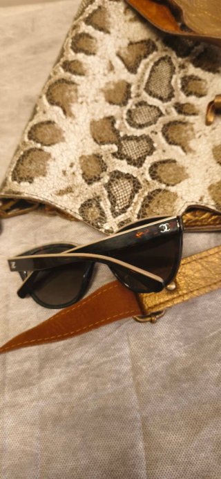 Bolso bandolera texturizado flecos dorados