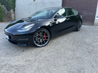 Tesla Model 3 Performance