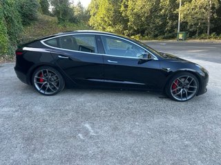 Tesla Model 3 Performance