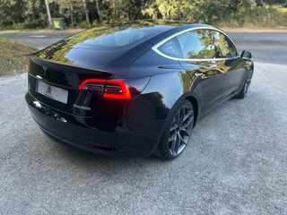 Tesla Model 3 Performance