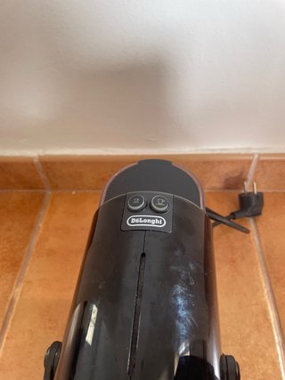 Cafetera Nespresso Negra