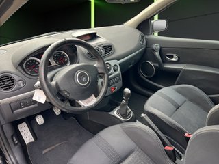 Renault Clio 2.0 16v Renault Sport 145 kW (200 CV)