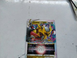 Carta Pokémon V-ASTRO Giratina 131/196