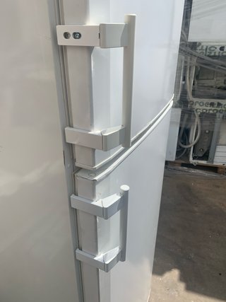 Manetas/tiradores nevera Liebherr