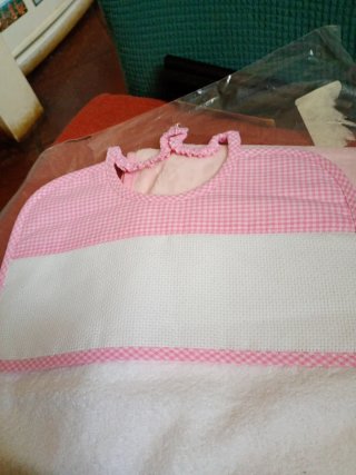 Bavaglino e asciugamano ricamabile rosa